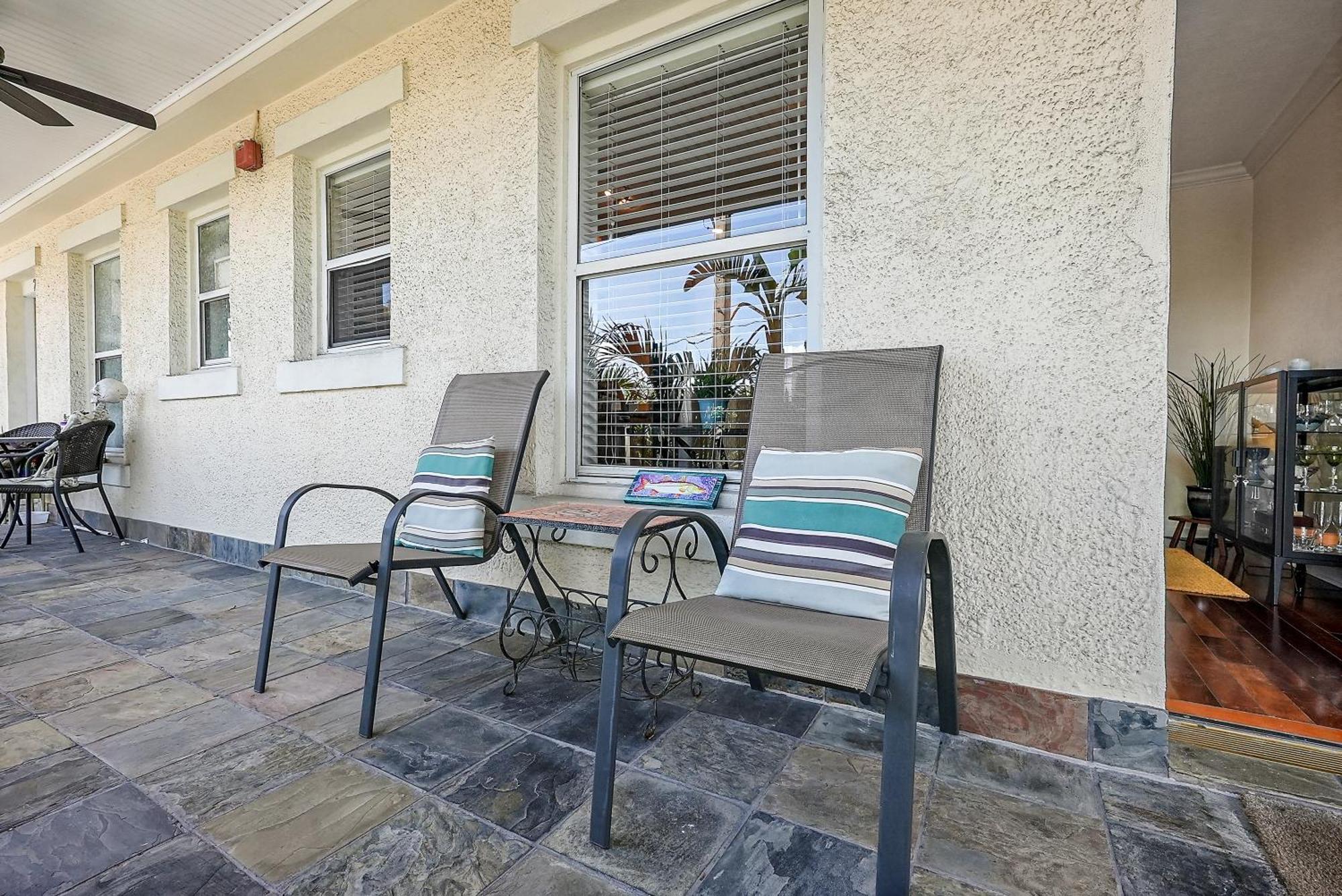 Wine-Dine-Sunshine Cozy Flat In The Heart Of Dtsp Villa Saint Petersburg Eksteriør billede